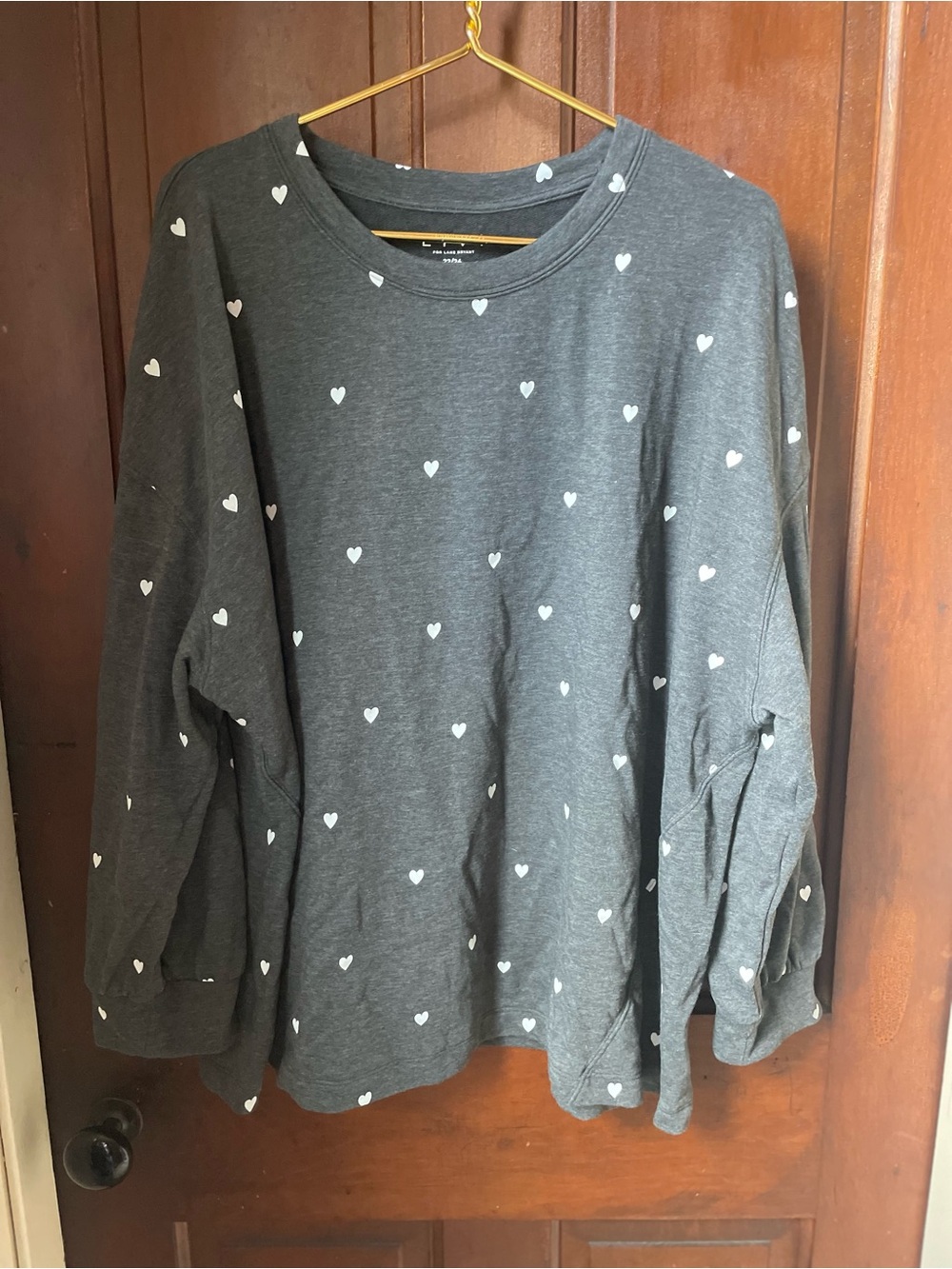 LIVI for Lane Bryant women's 22 / 24 gray top with hearts